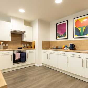 Classic En Suite - Image 8